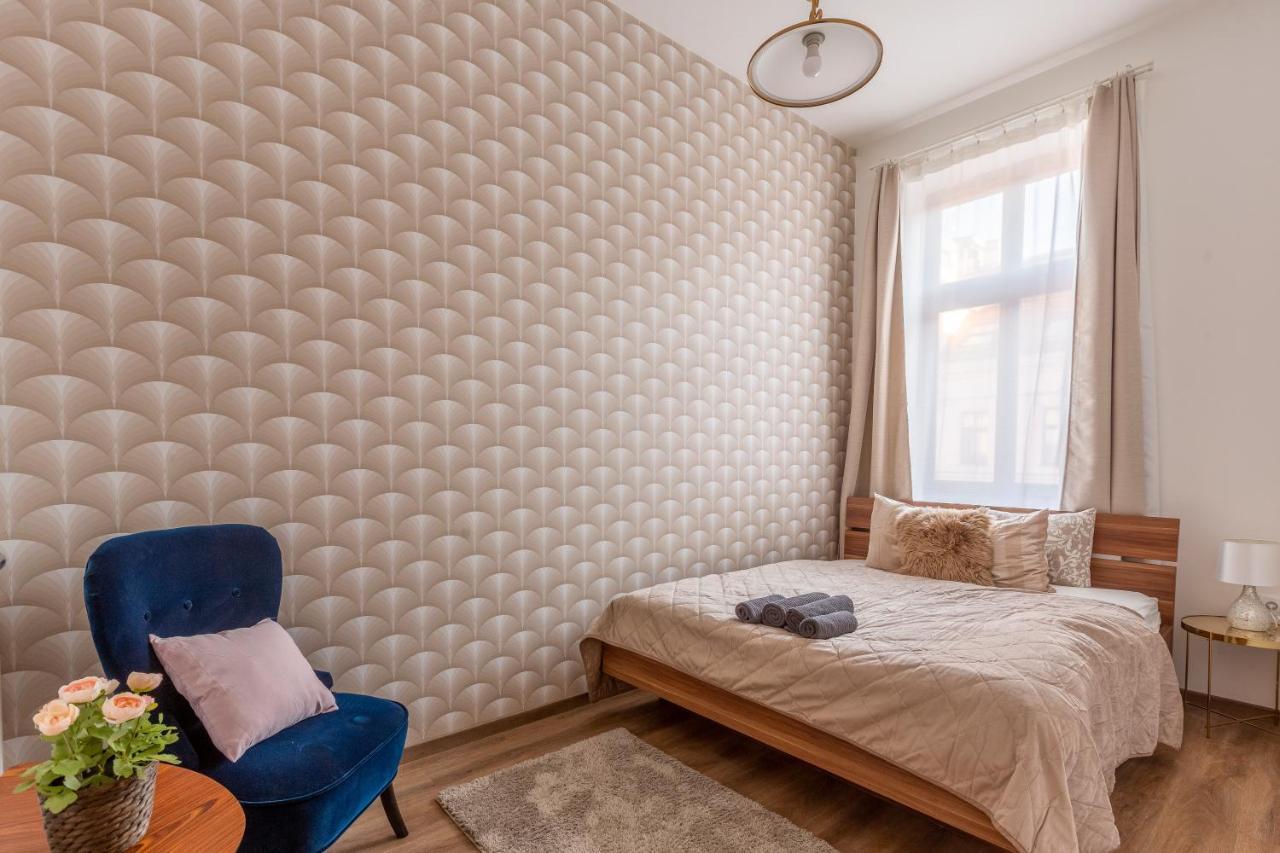 Explore From A Luxurious Cozy Apartamento